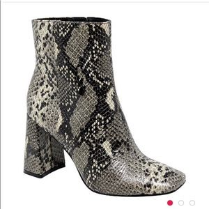 Snake print leather Boots BRAND NEW